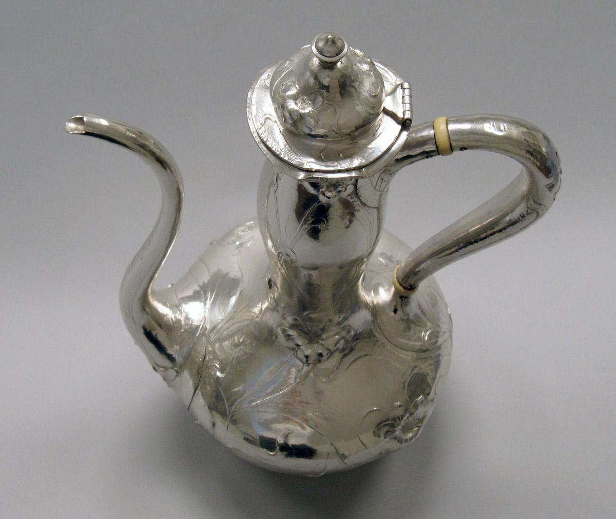 1983.0108.002 Silver Coffee Pot top view