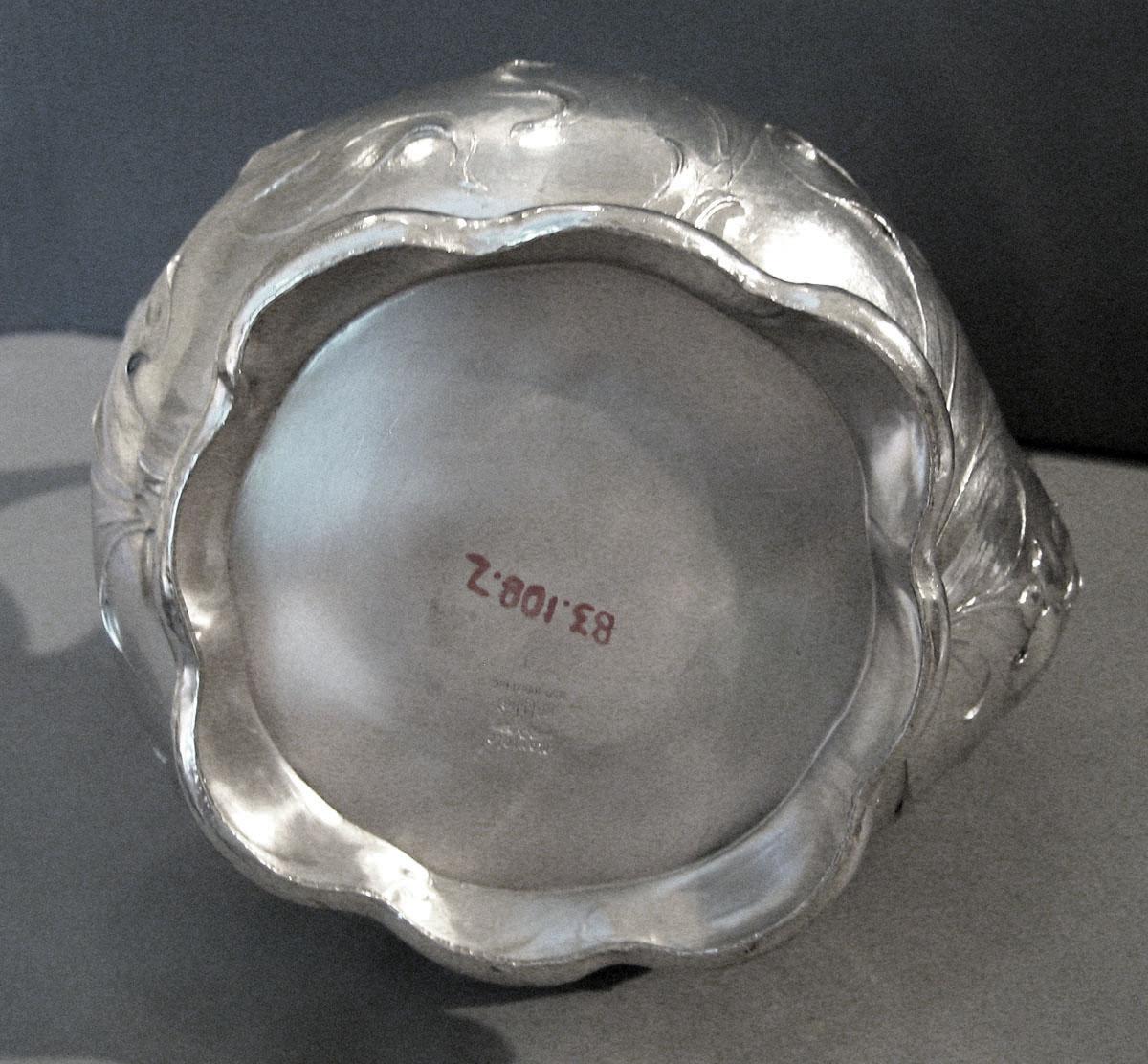 1983.0108.002 Silver Coffee Pot underside