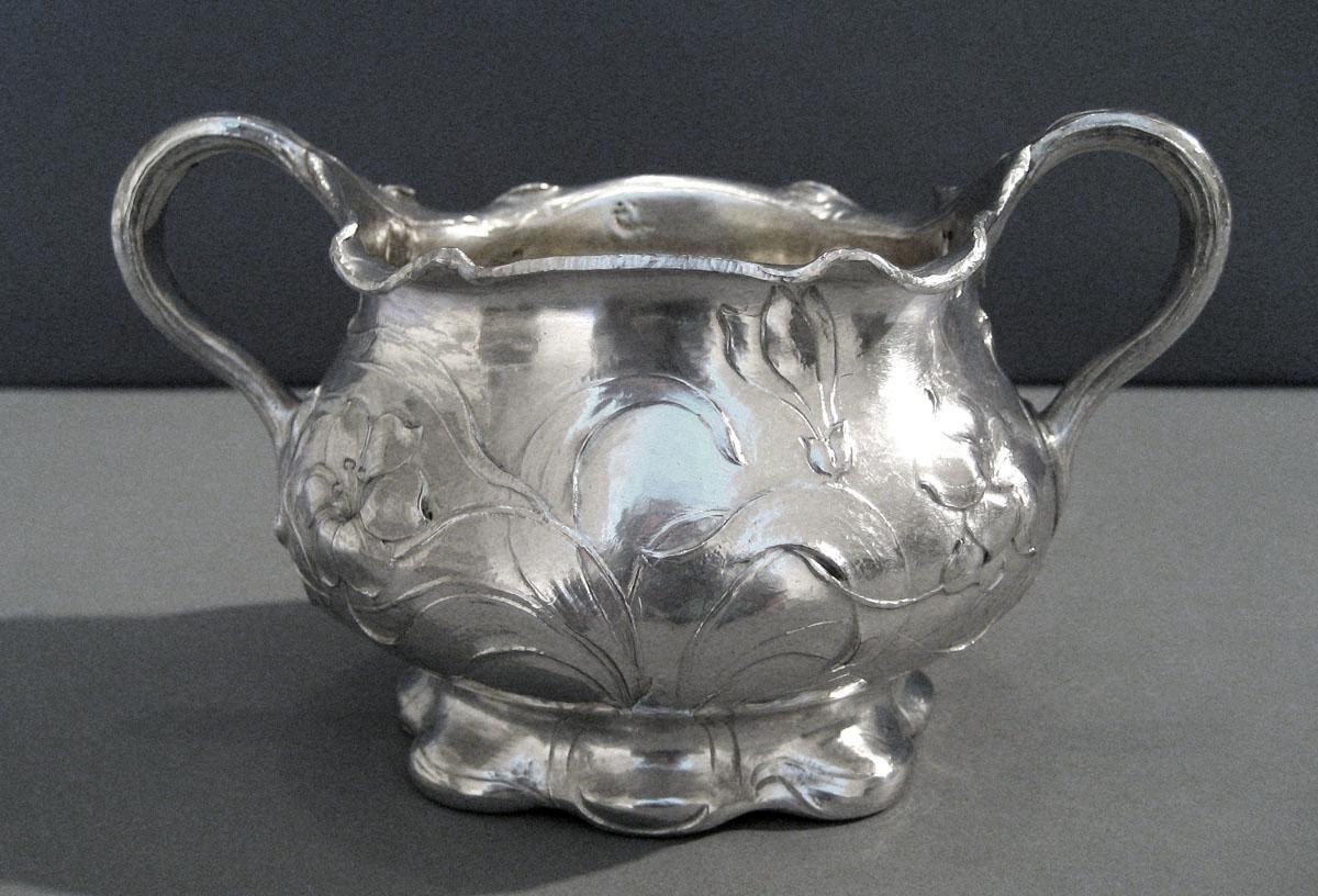1983.0108.004 Silver Sugar Bowl side 1