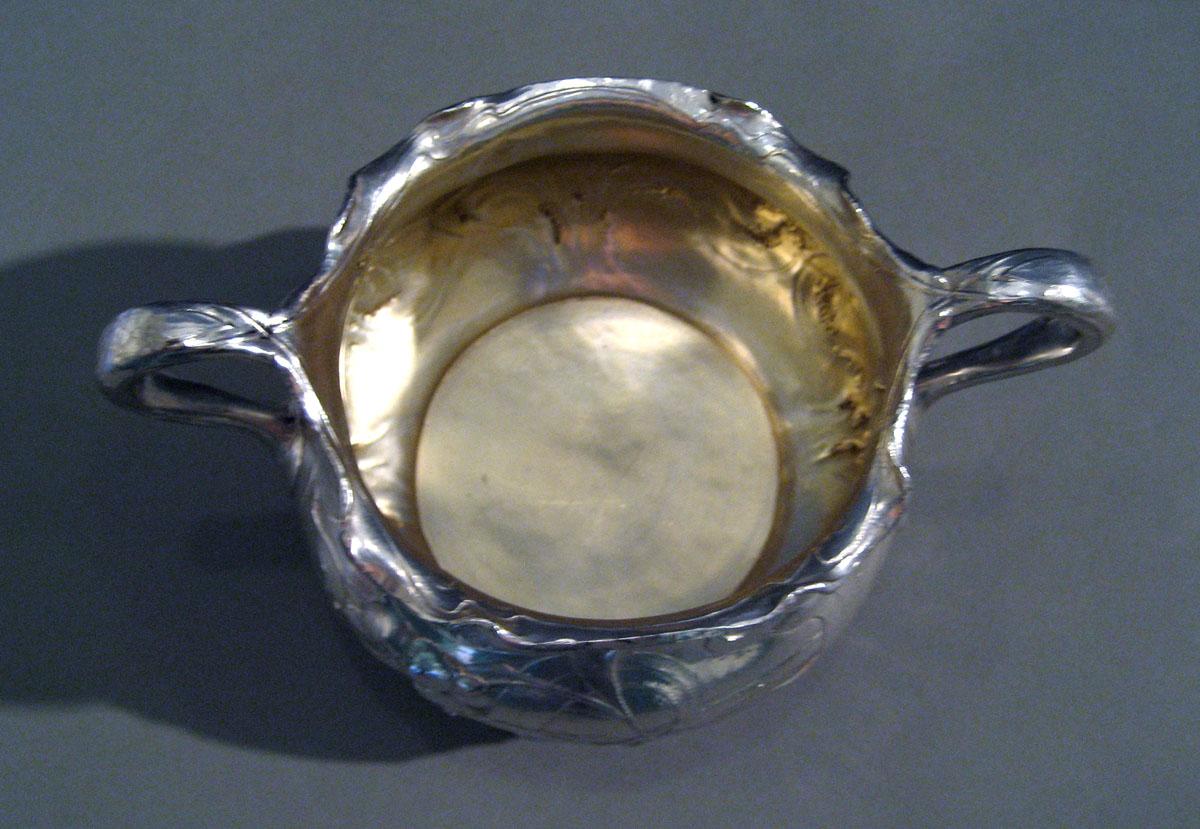 1983.0108.004 Silver Sugar Bowl interior