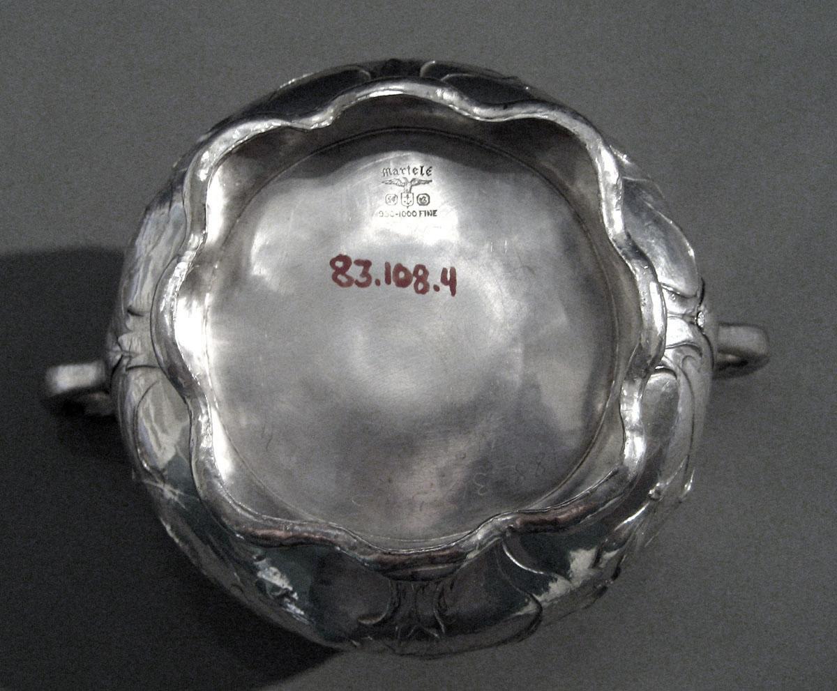 1983.0108.004 Silver Sugar Bowl underside