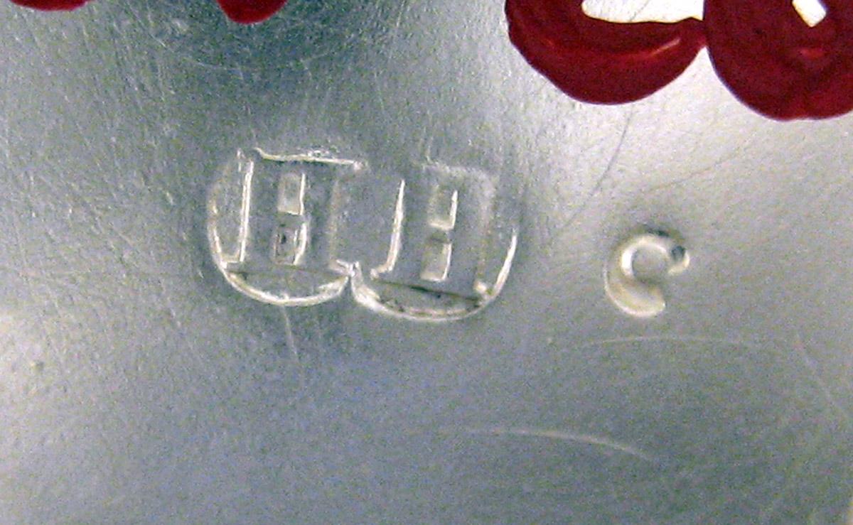 1983.0109 Silver Jug mark