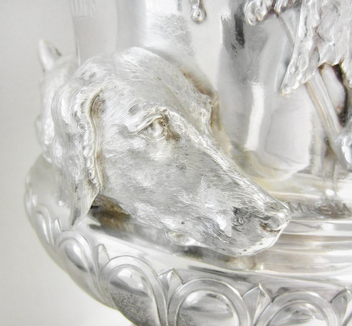 1983.0115 A Trophy, urn, detail 3