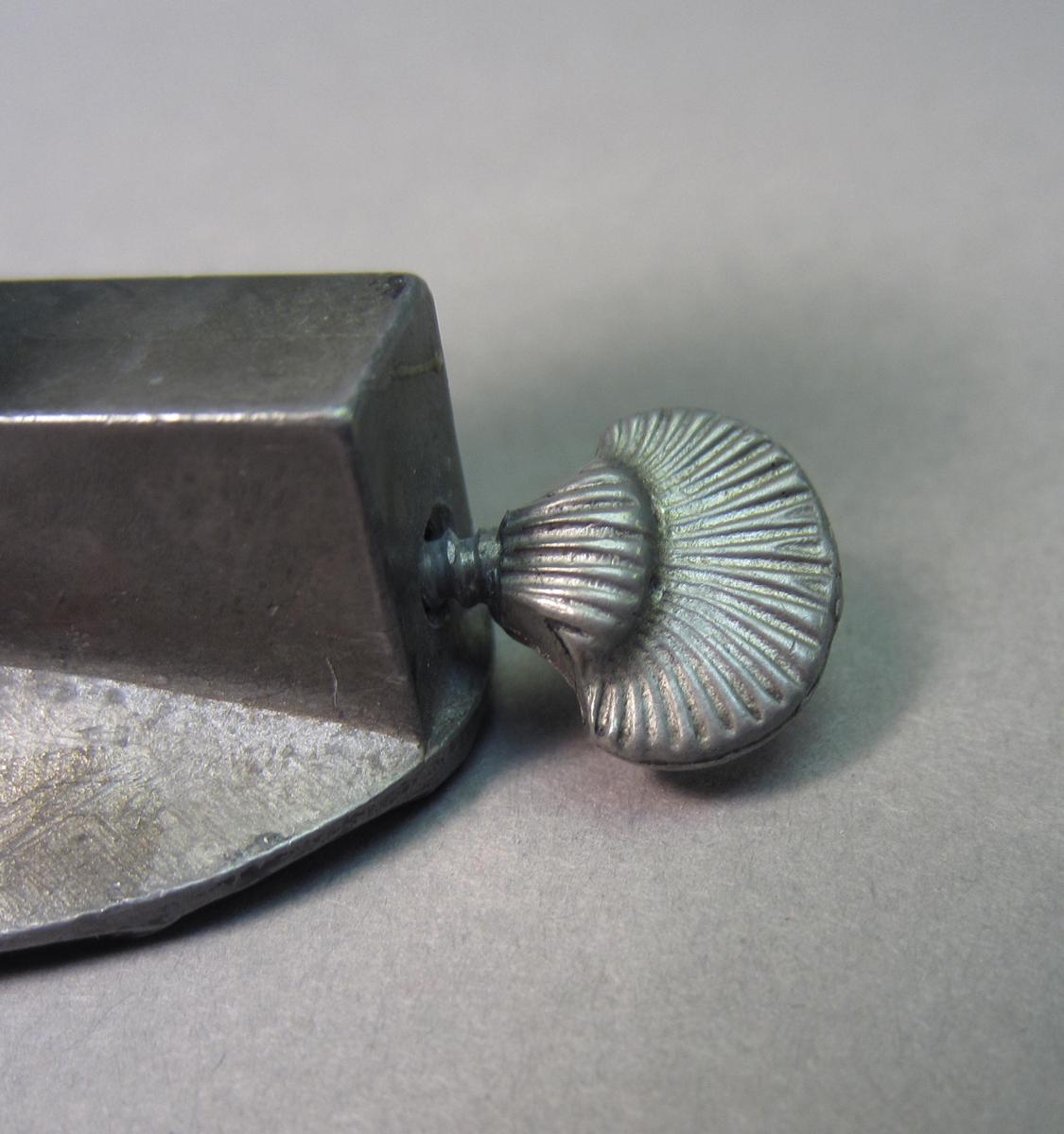 1983.0117 A Marking stamp, Screw