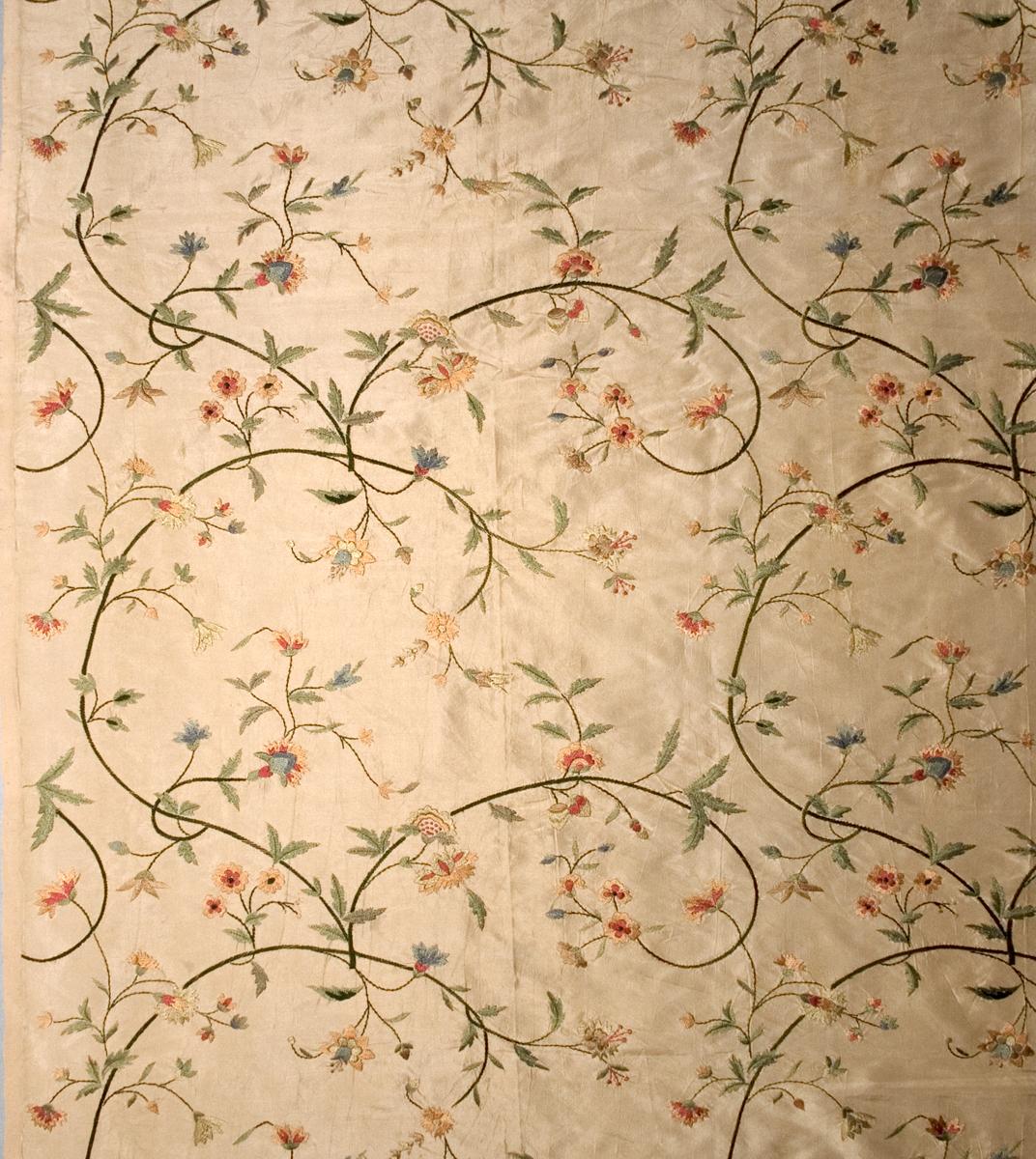 1983.0118 A Textile, Embroidered, Pattern Repeat