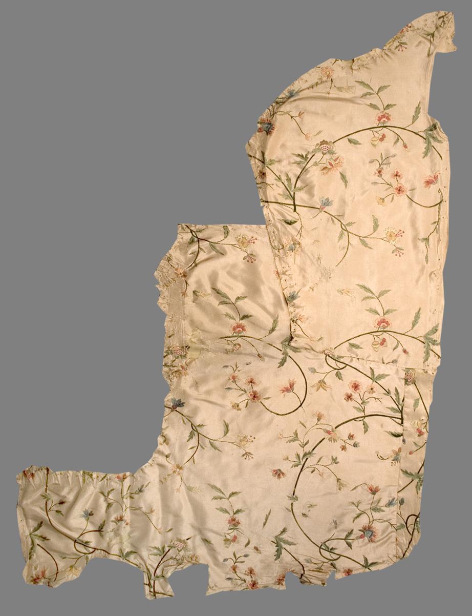 1983.0118 E Textile, Embroidered, Ex-Upholstery Fabric