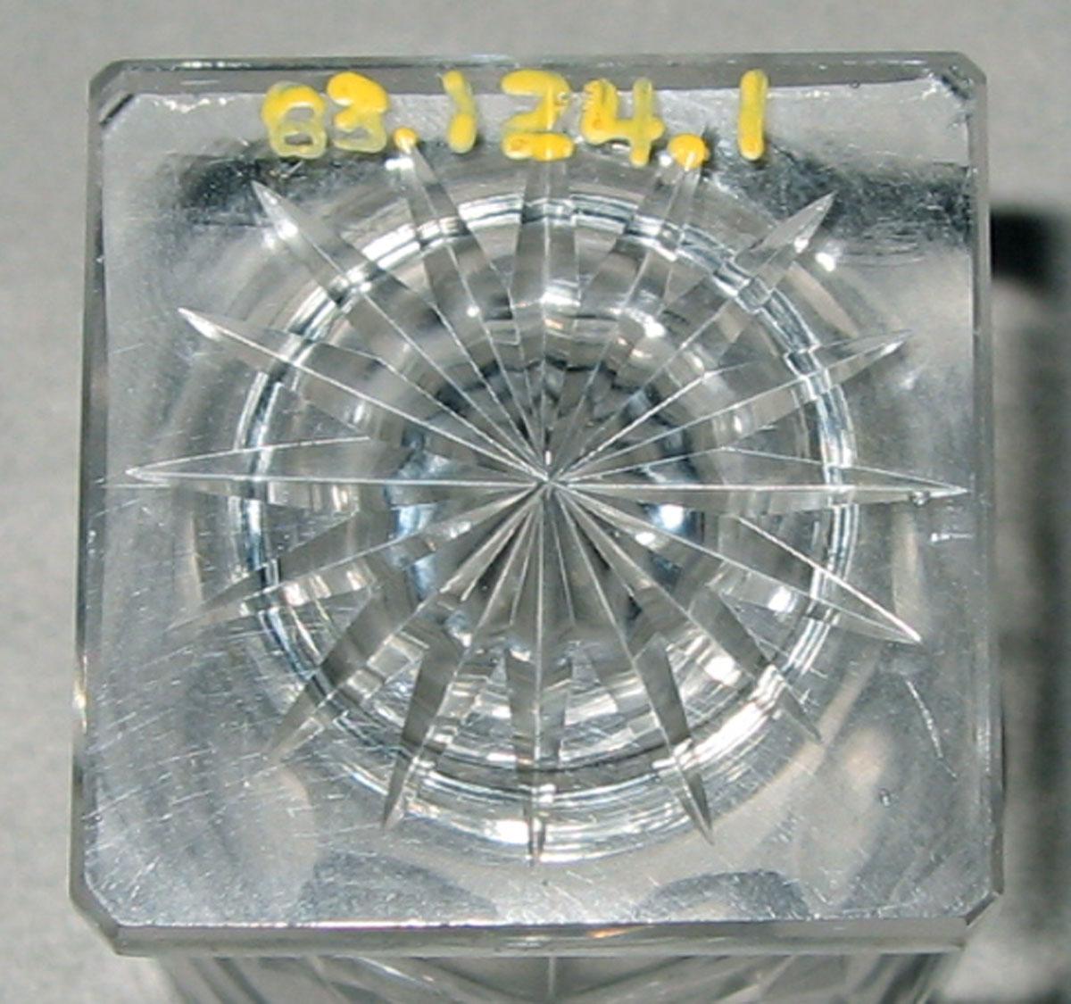 1983.0124.001 Colorless glass cordial glass (underside)