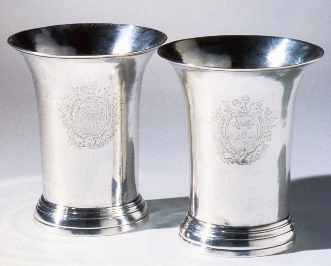 1983.0156.001, 1983.0156.002 Beaker, view 1