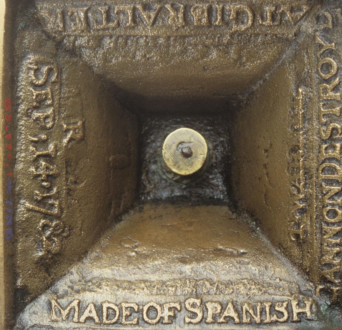 1983.0171.001 Candlestick (detail)