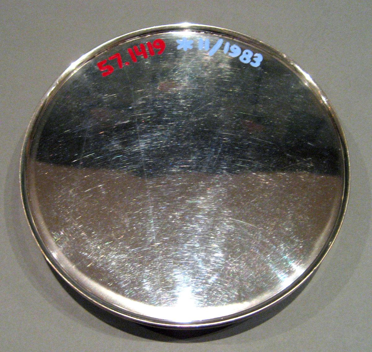 1957.1419 Silver Seal Box underside