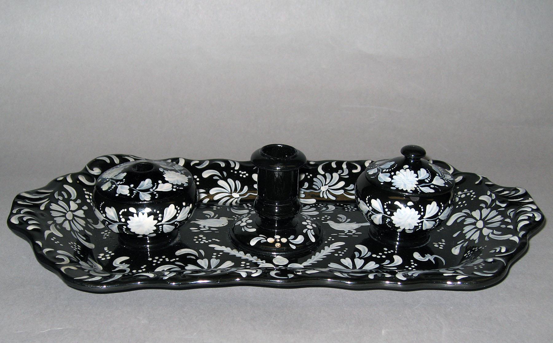 1957.1423 Earthenware inkstand