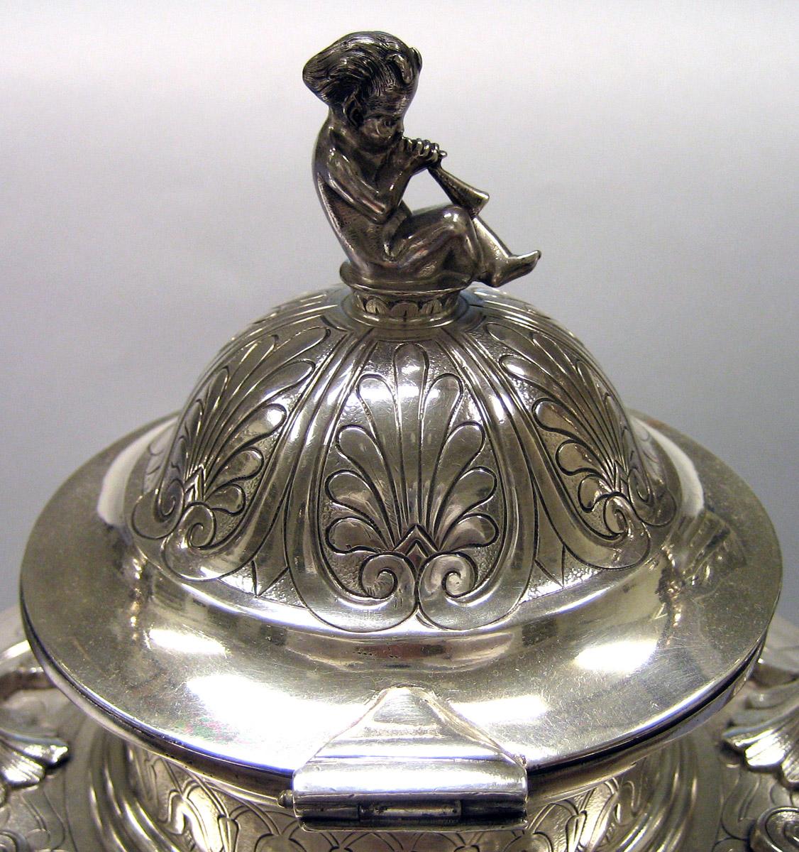 1983.0178.001 A Silver Kettle on stand detail 2