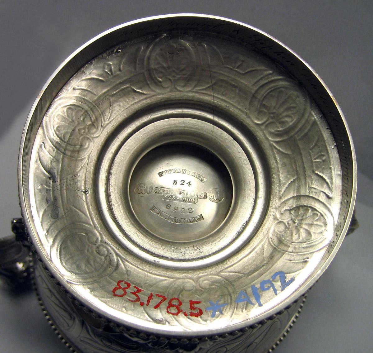 1983.0178.005 Silver Sugar bowl underside