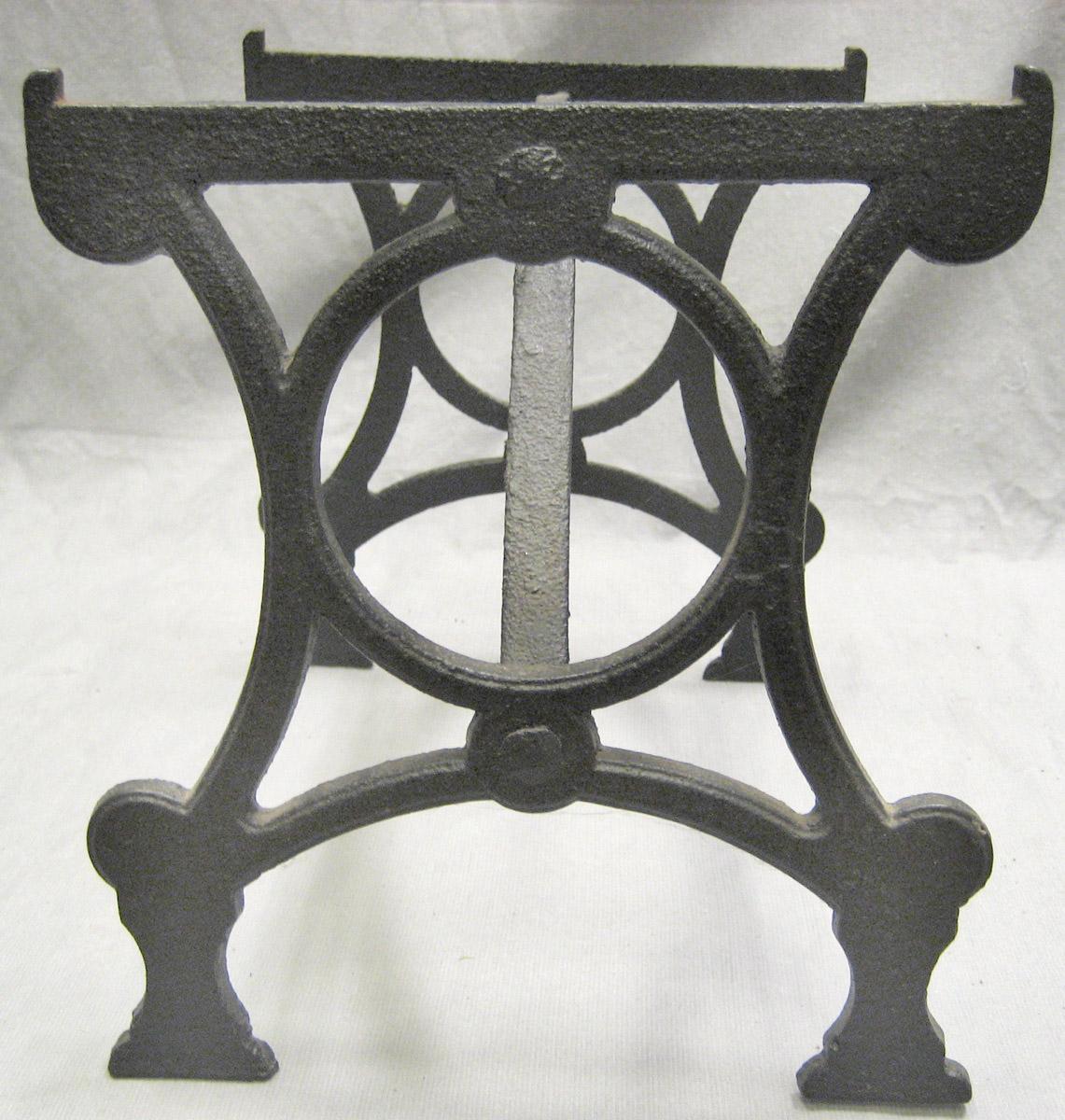 1983.0183 H Stove, detail