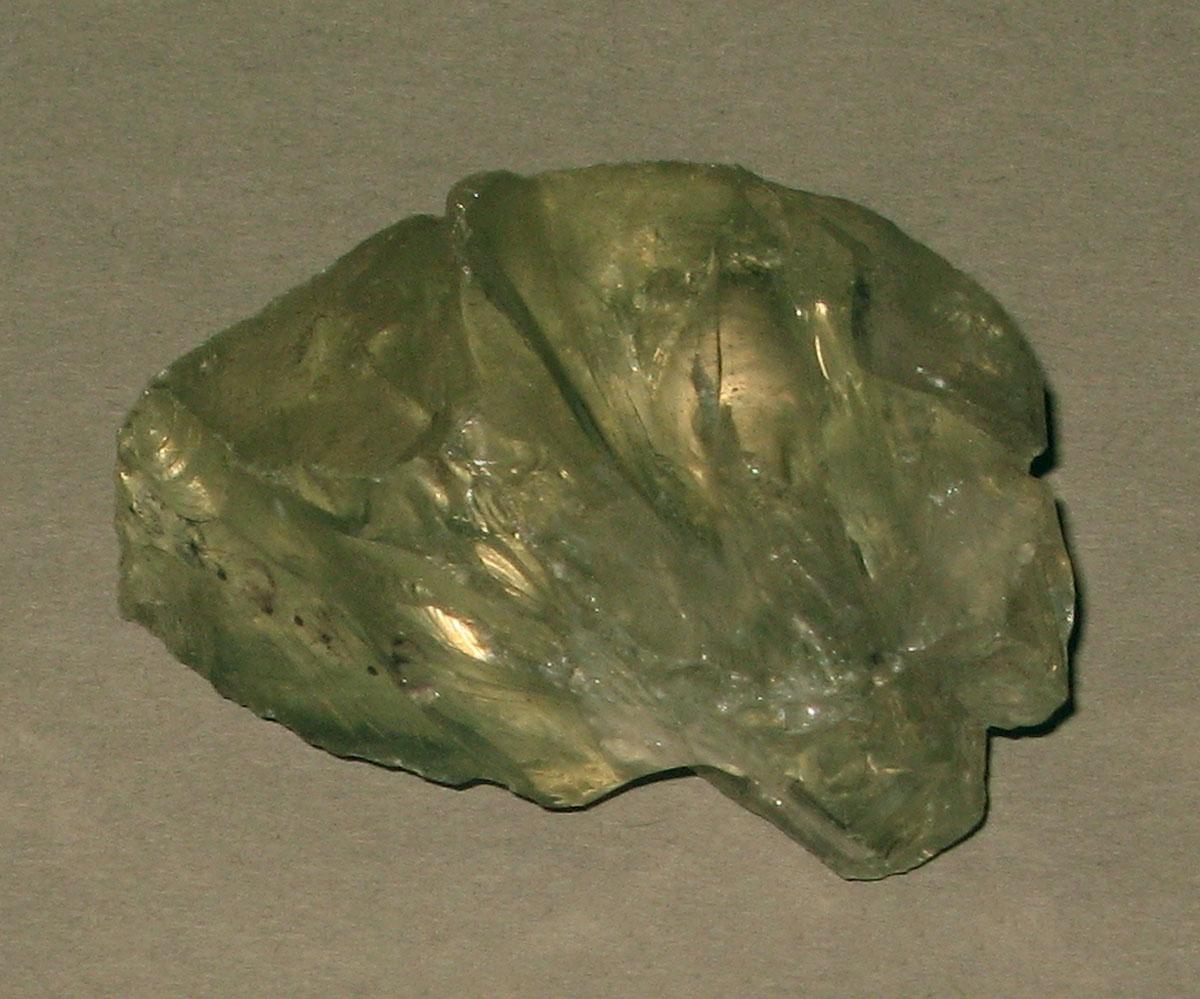 1958.0002.006.008 Glass fragment