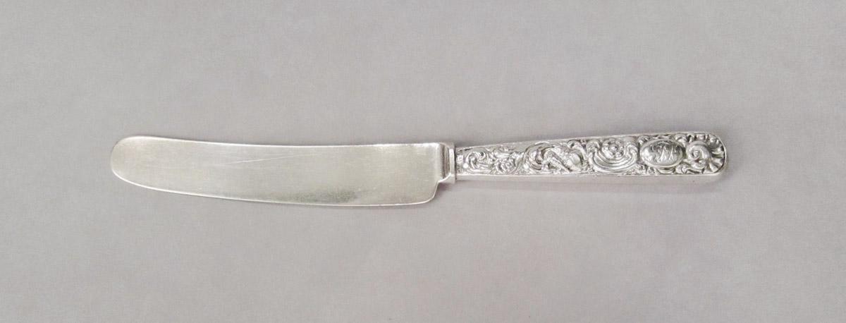 1983.0244.020.001 Knife, upper surface