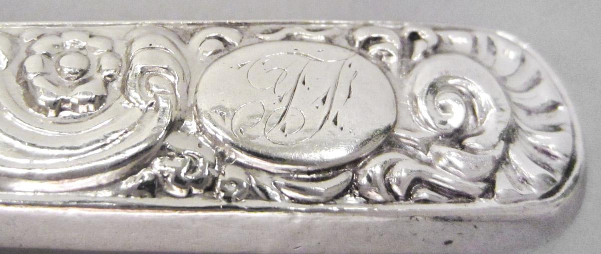 1983.0244.020.001 Knife, engraving