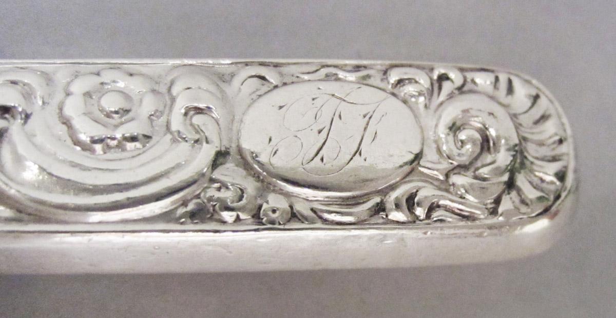1983.0244.020.002 Knife, engraving
