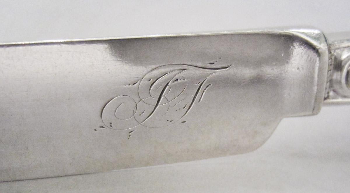 1983.0244.020.004 Knife, engraving