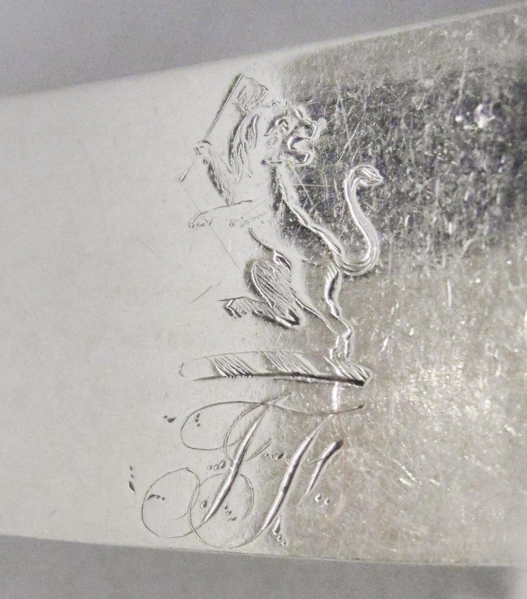 1983.0244.020.005 Knife, engraving