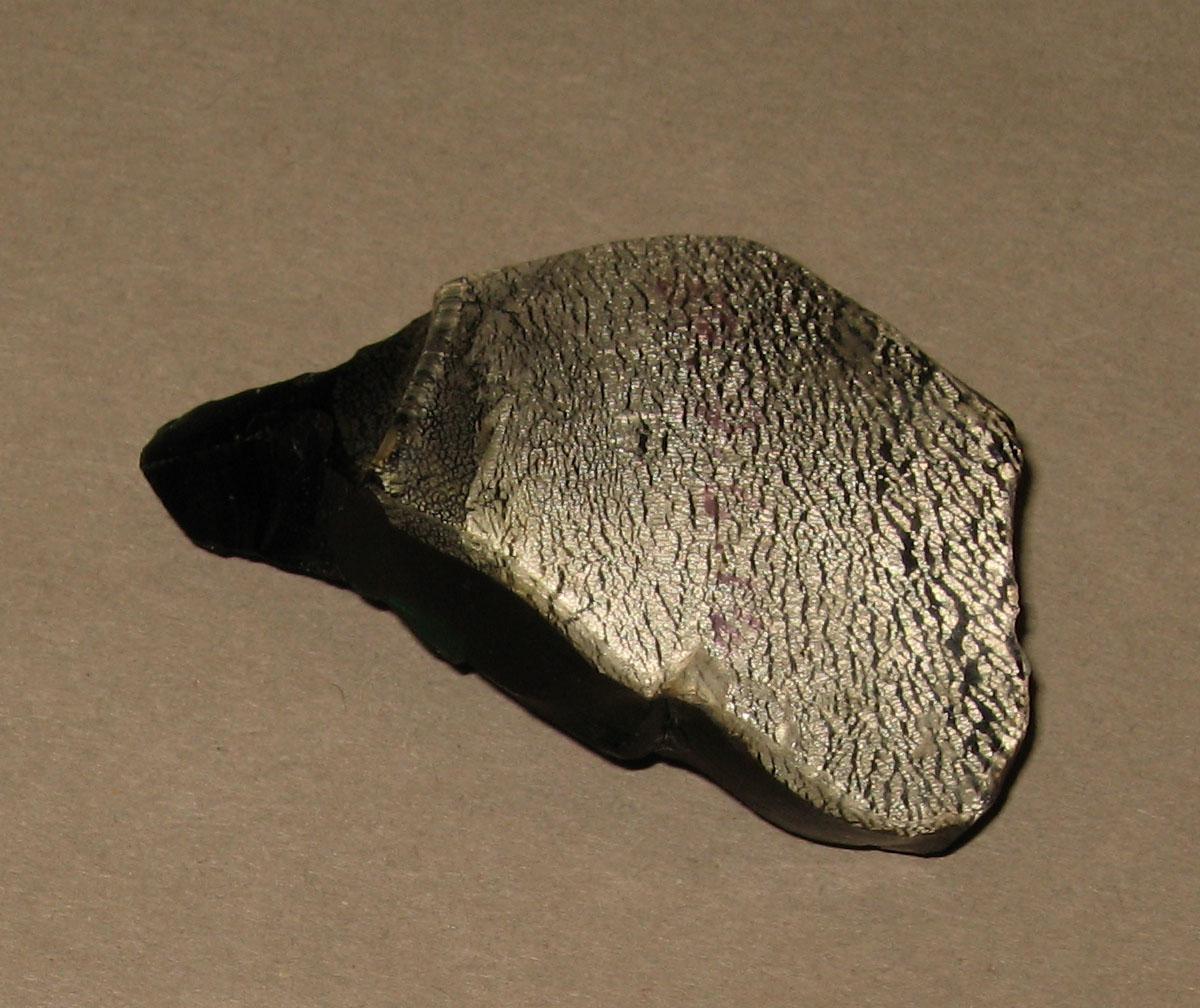 1958.0002.006.016 Glass fragment
