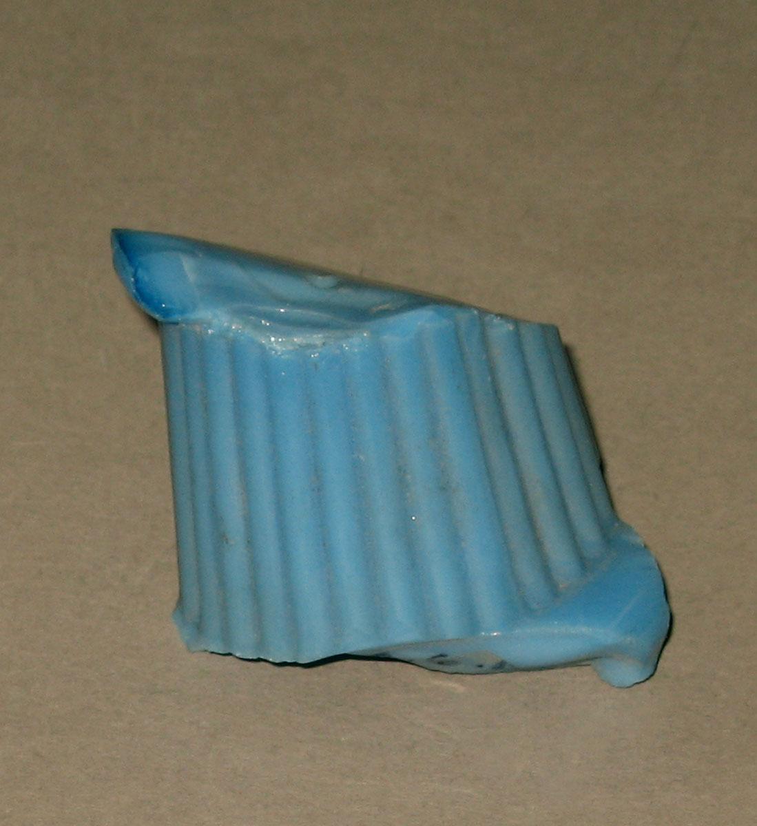 1958.0002.006.019 Glass fragment