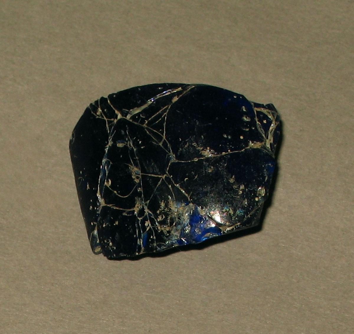 1958.0002.006.048 Glass fragment