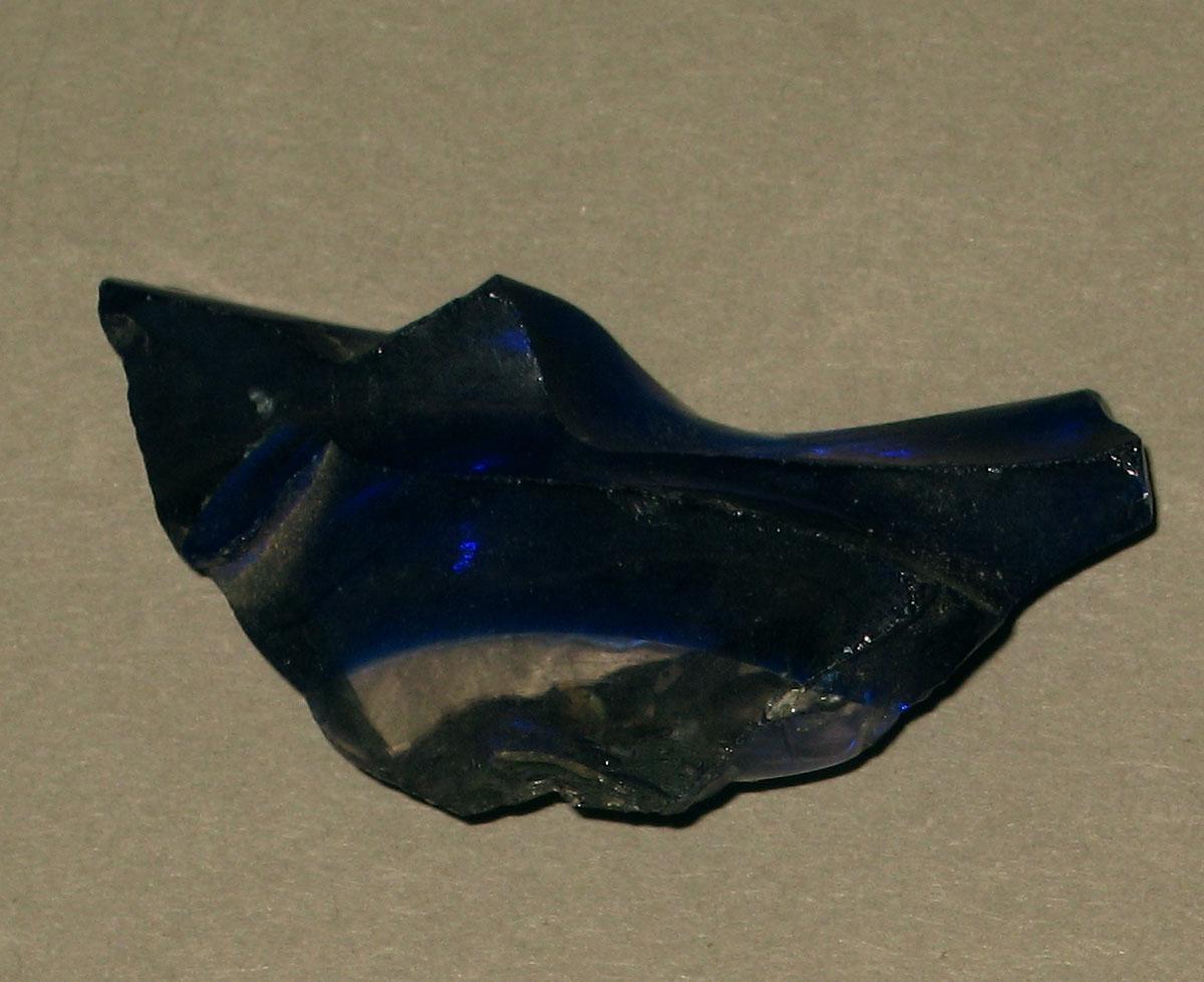 1958.0002.006.058 Glass fragment