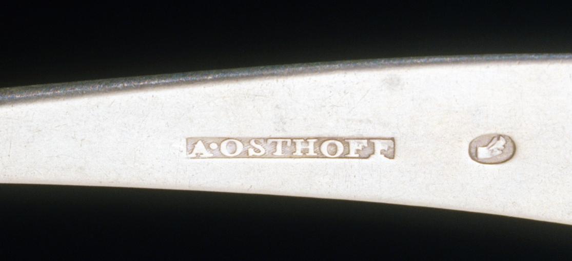 1983.0244.380 Spoon, Tablespoon, detail 1