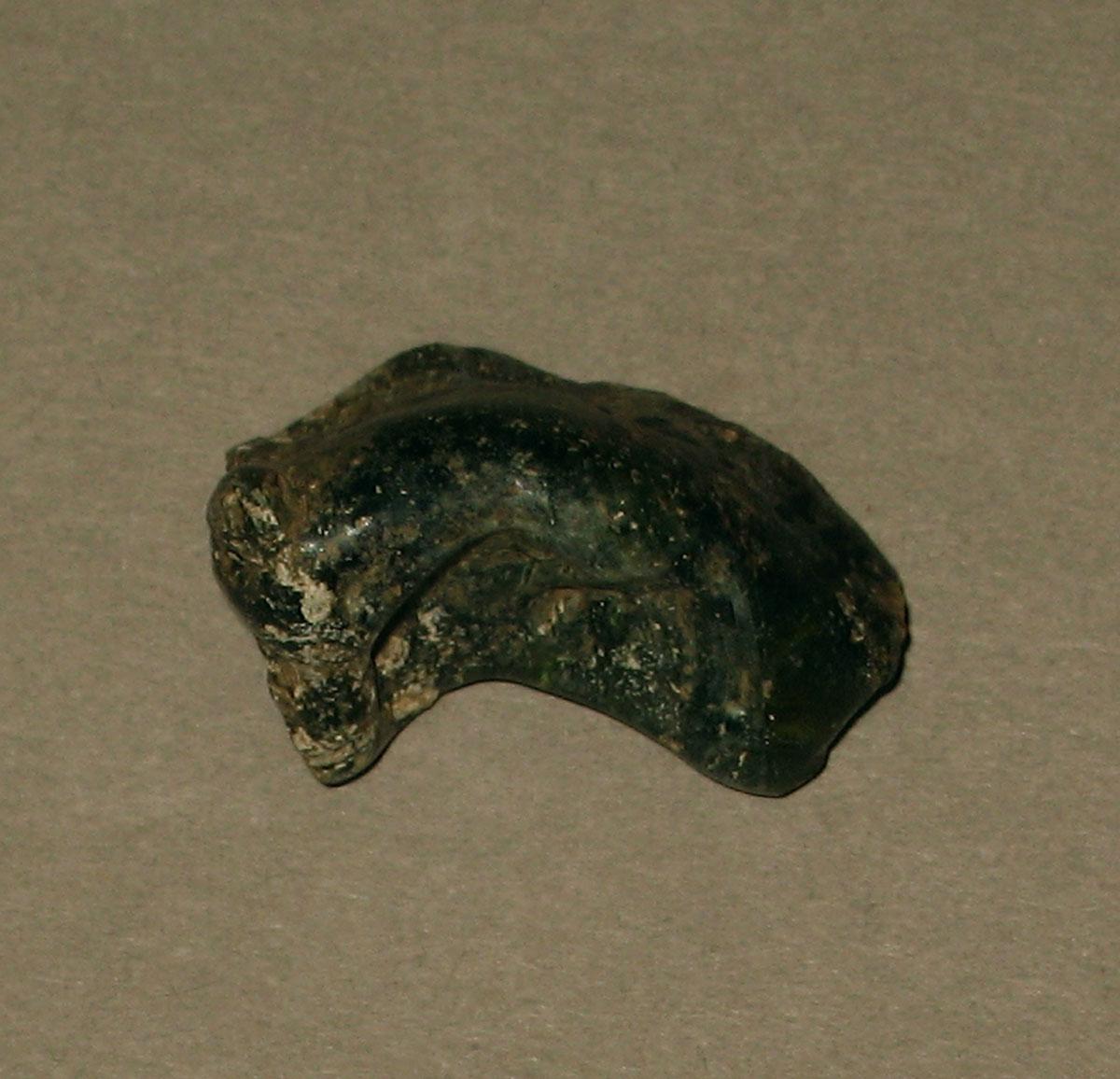 1958.0002.006.074 Glass fragment