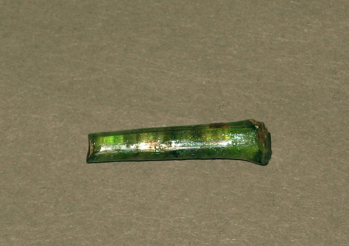 1958.0002.006.077 Glass fragment