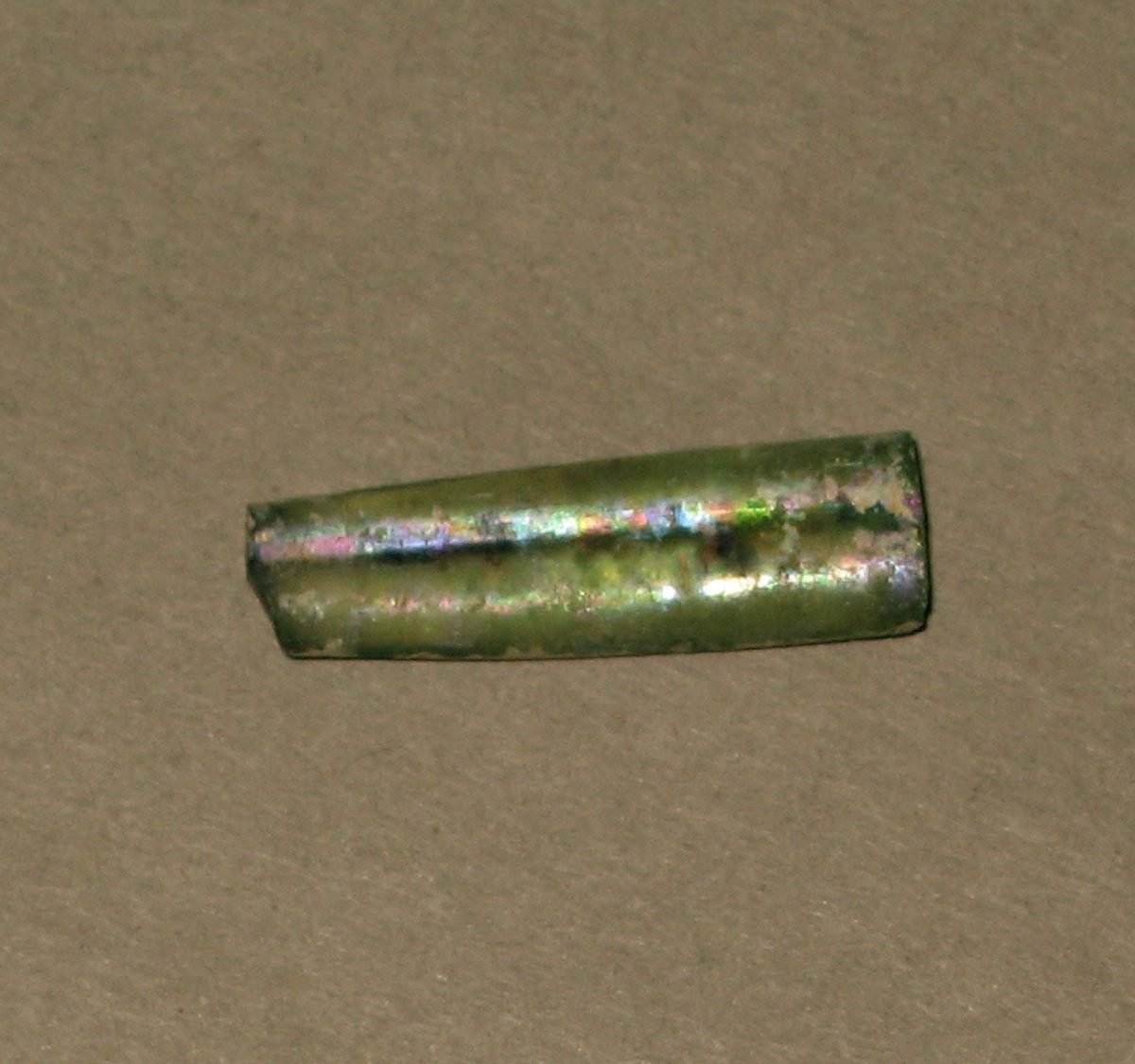 1958.0002.006.083 Glass fragment