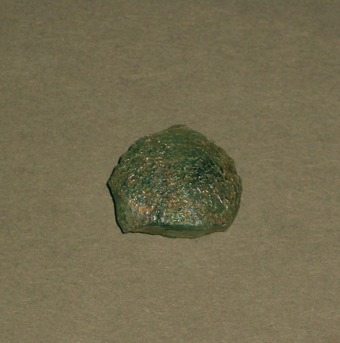 1958.0002.006.098 Glass fragment