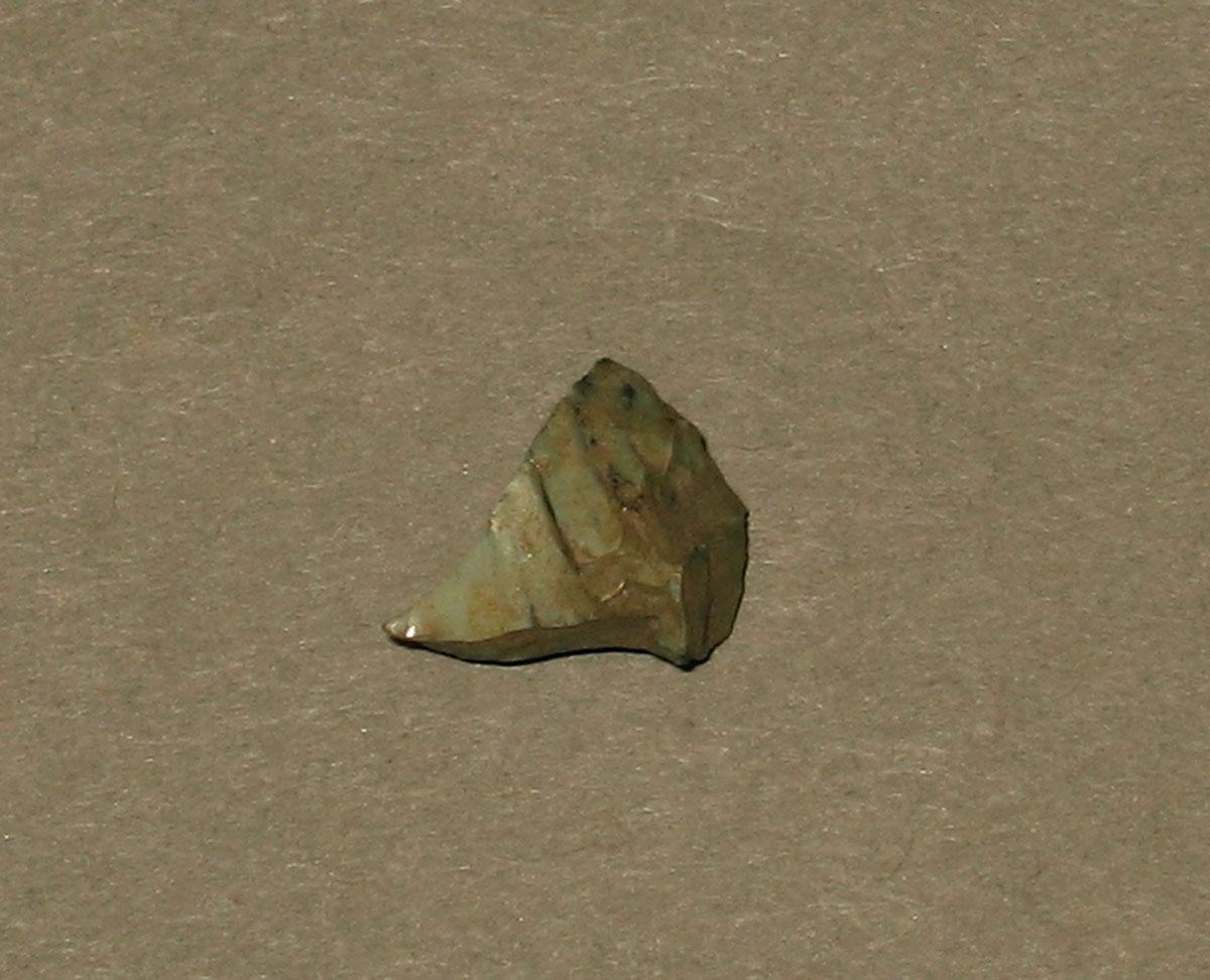 1958.0002.006.101 Glass fragment