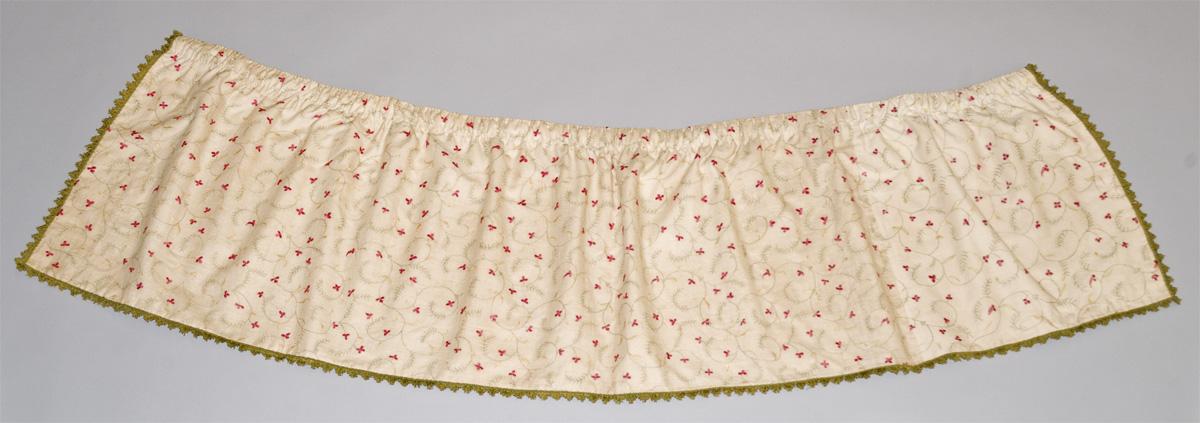 1952.0341.3F bed hanging, base valance