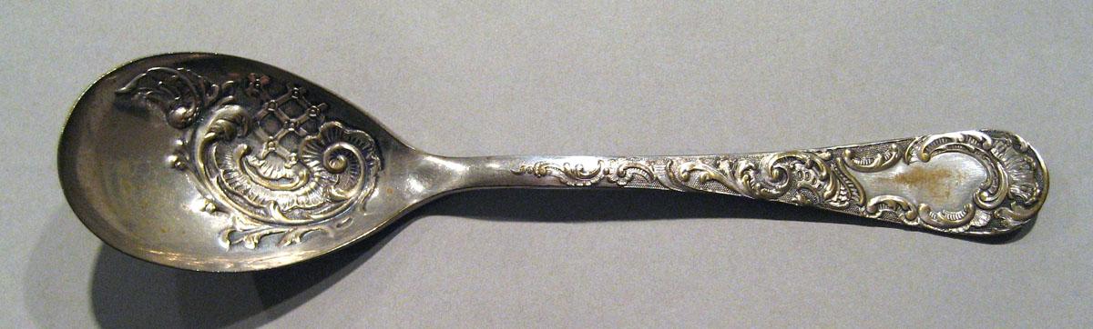 1984.0008 Silver Spoon upper surface