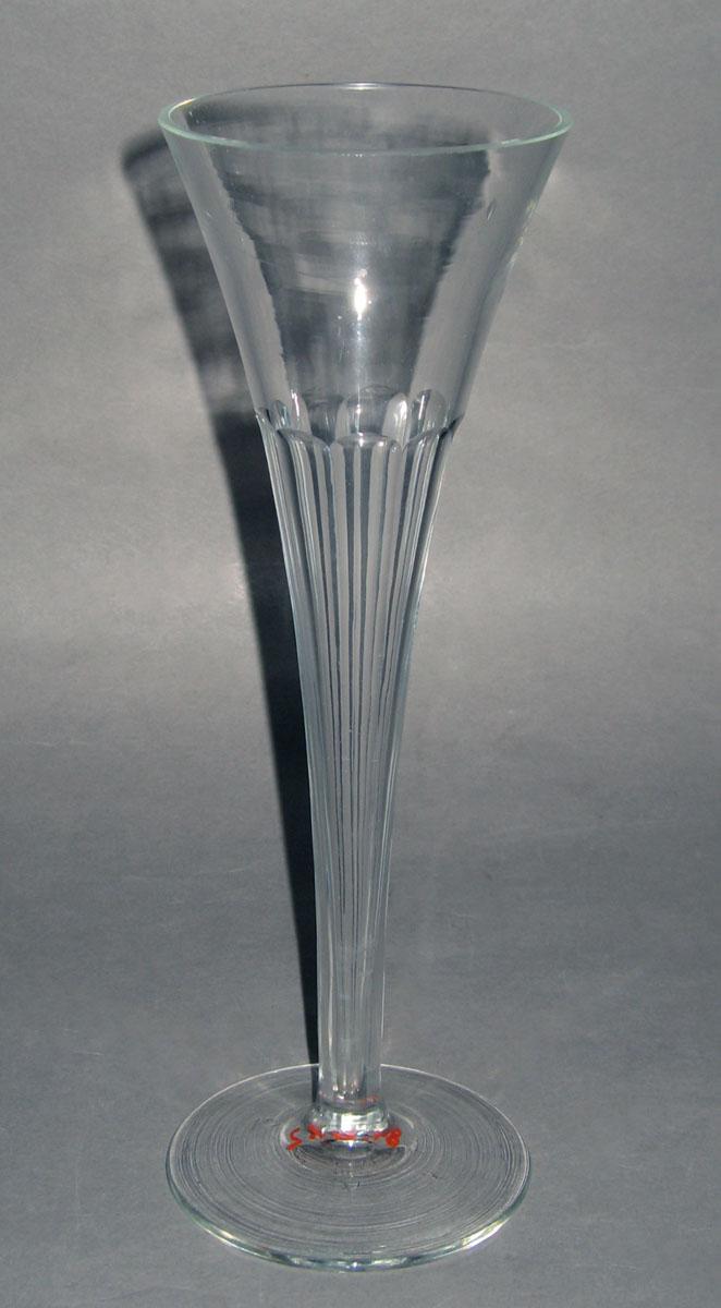 1984.0067.002 Glass wineglass