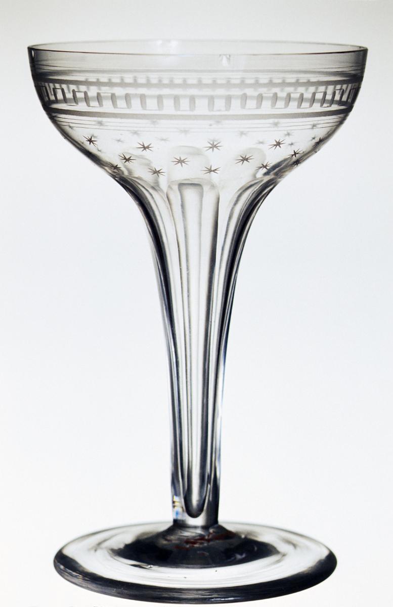 1984.0068.001 Colorless glass champagne glass