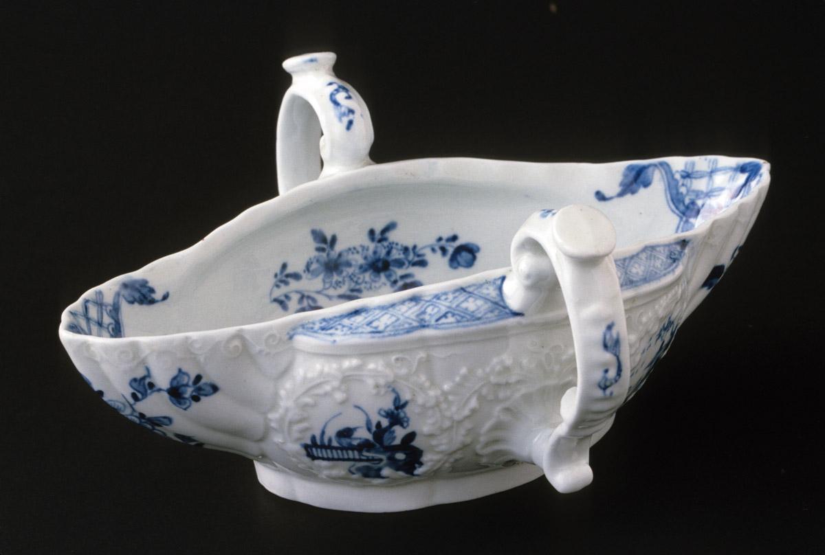 1984.0081 Sauceboat (view 1)