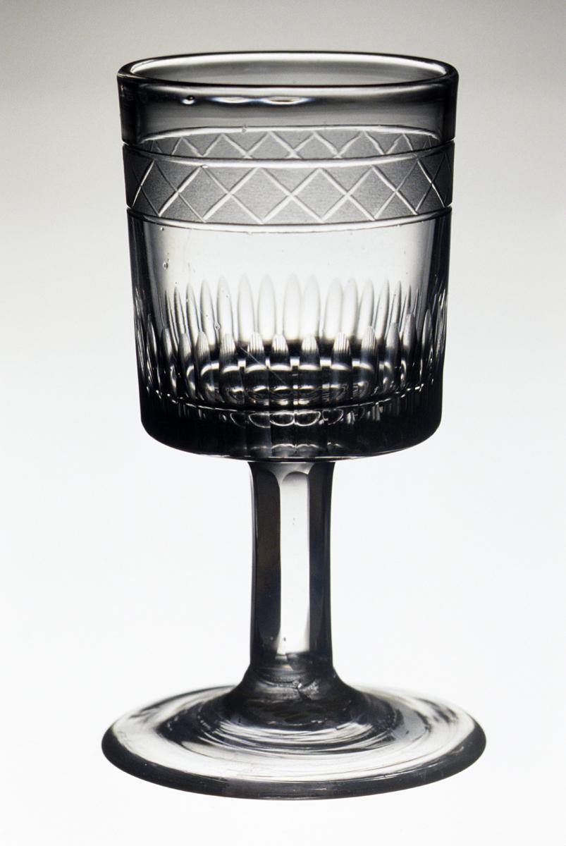 1984.0100.001 Glass cordial glass