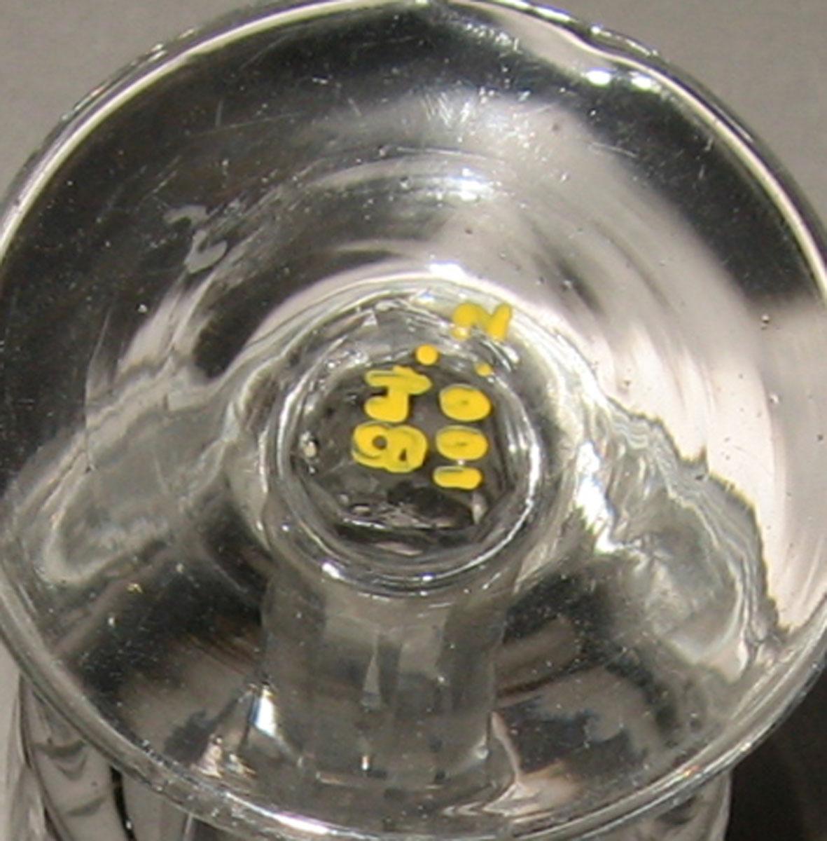 1984.0100.002 Glass cordial glass (underside)