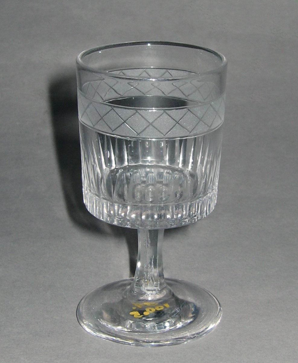 1984.0100.005 Colorless glass cordial glass