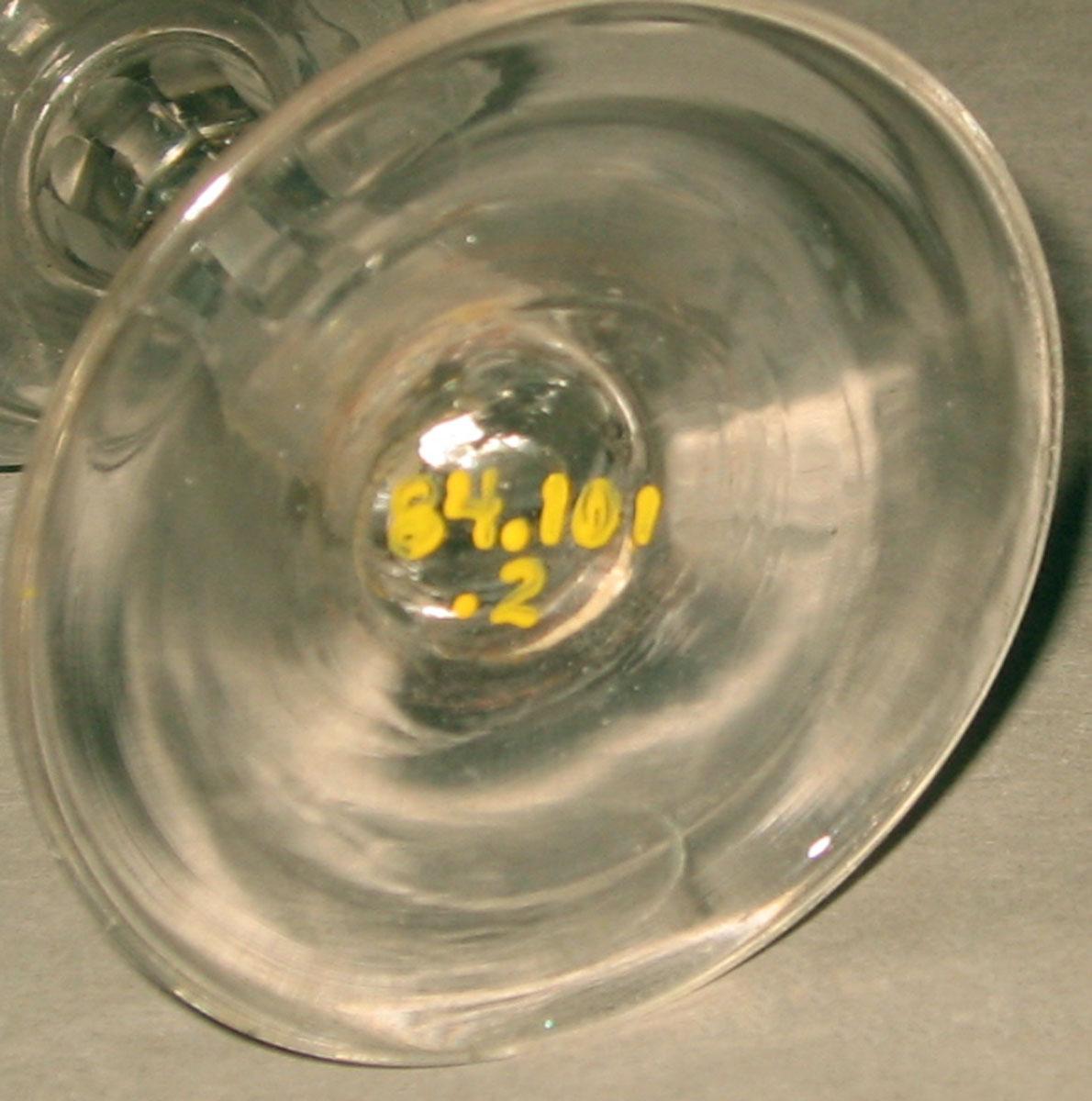 1984.0101.002 Glass cordial glass (underside)