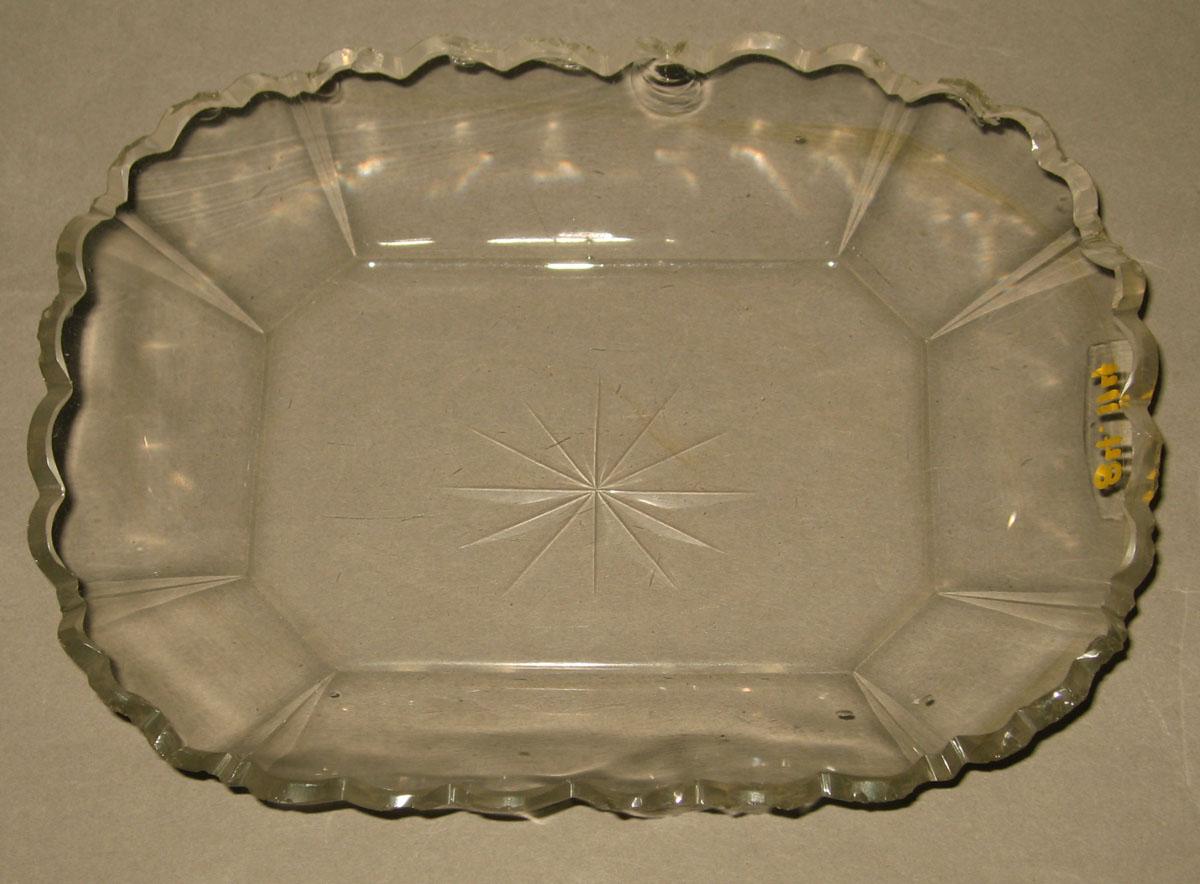 1984.0114 Glass dish