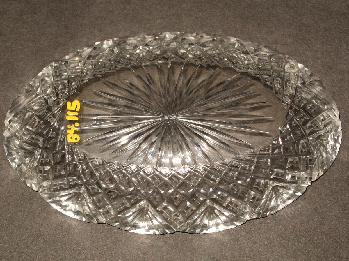 1984.0115 Glass dish (underside)