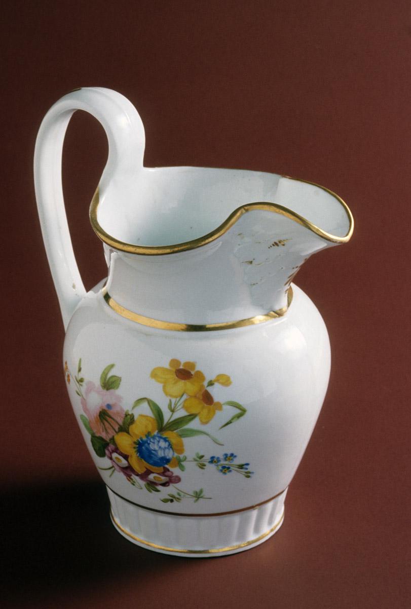 1984.0117 Jug (View 2)