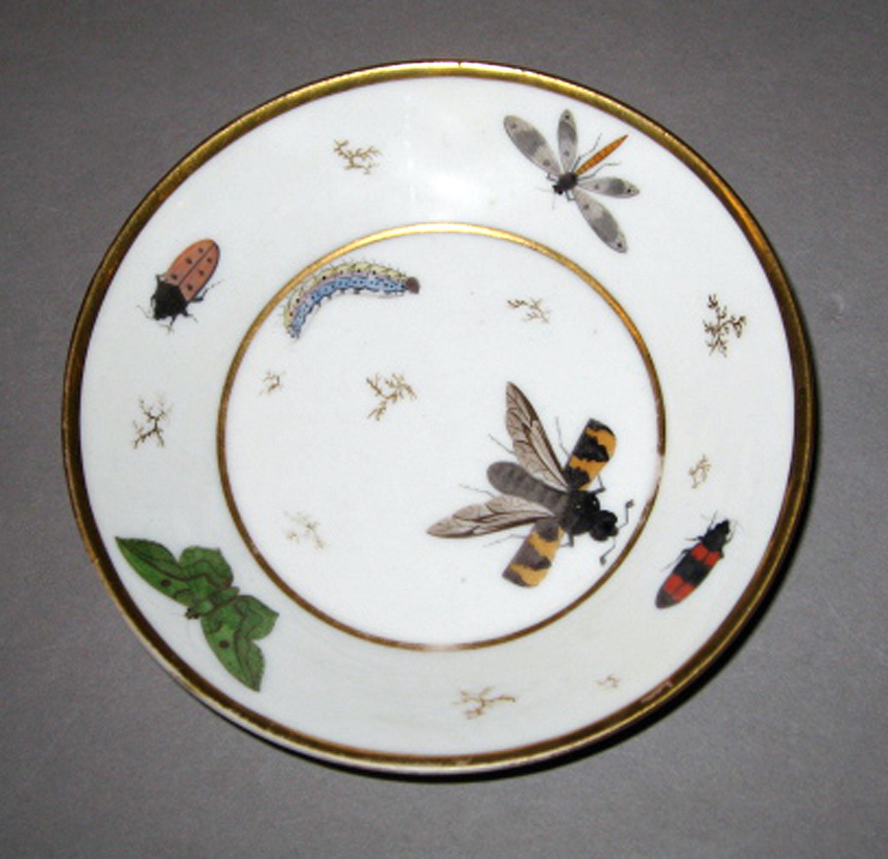 1984.0119 B Porcelain saucer