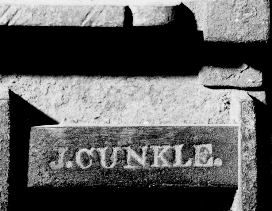 1984.0128 Plate latch, maker's mark
