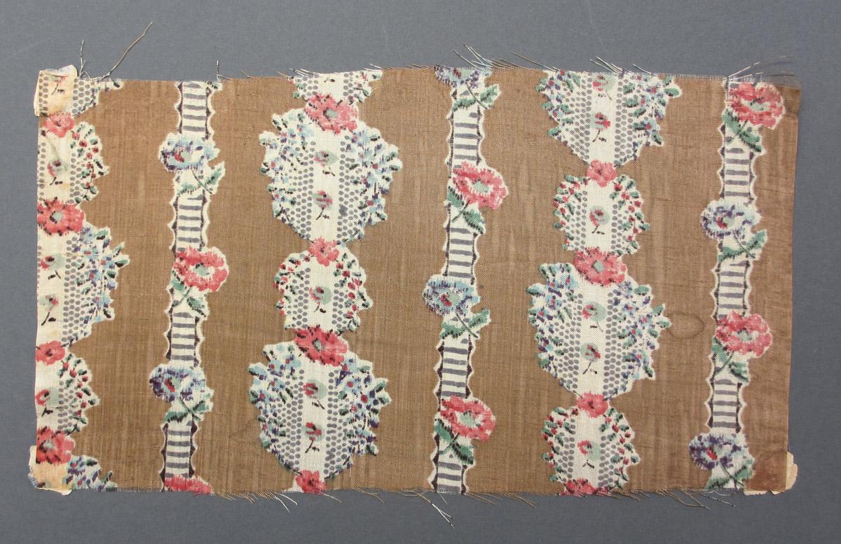 1984.0130.004 Textile, printed reverse
