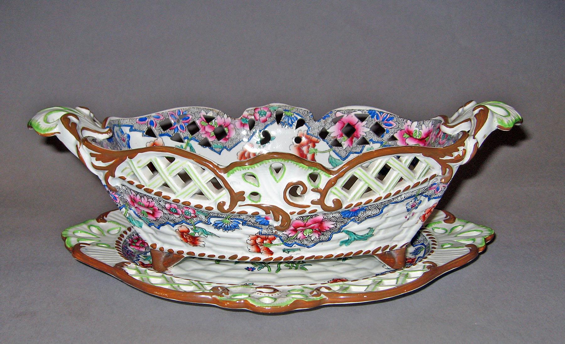 1984.0139.001 A, B Pearlware basket and stand